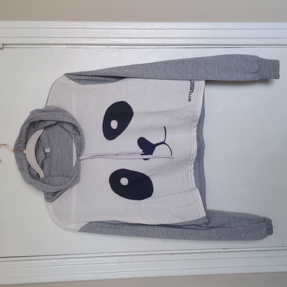 Panda face cropped hoodie top 🐼